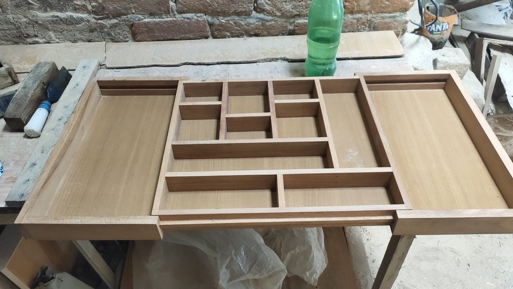 Brown Polished Kitchen Wooden Cutlery Tray, For Home, Shape: Rectangle