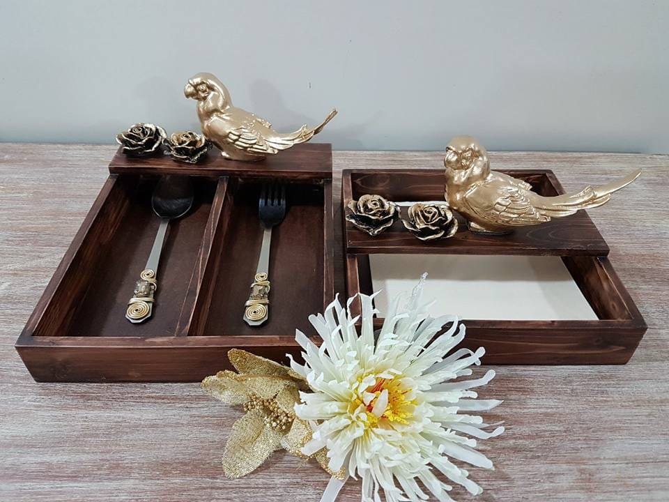Brown Wooden Designer Cutlery Holder