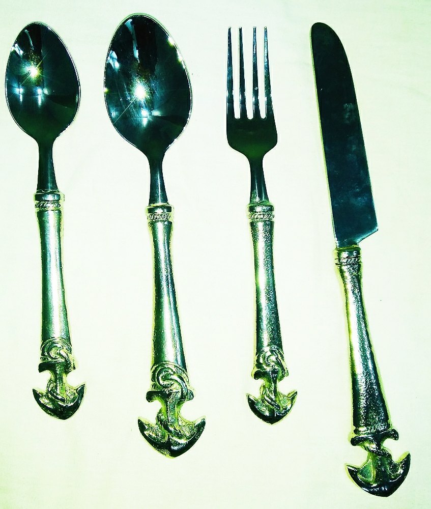 Stainless Steel Round Aluminium Cutlery Sets, For Kitchen