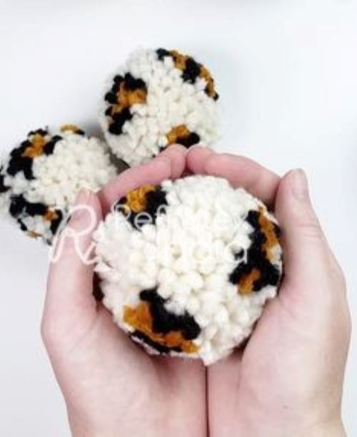 Standard Acrylic Colourful Pom Pom, Size: 4cm