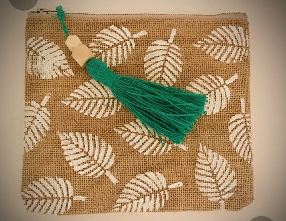 Leaf Printed Zipper Jute Pouch Bags, Capacity: 300 Grams