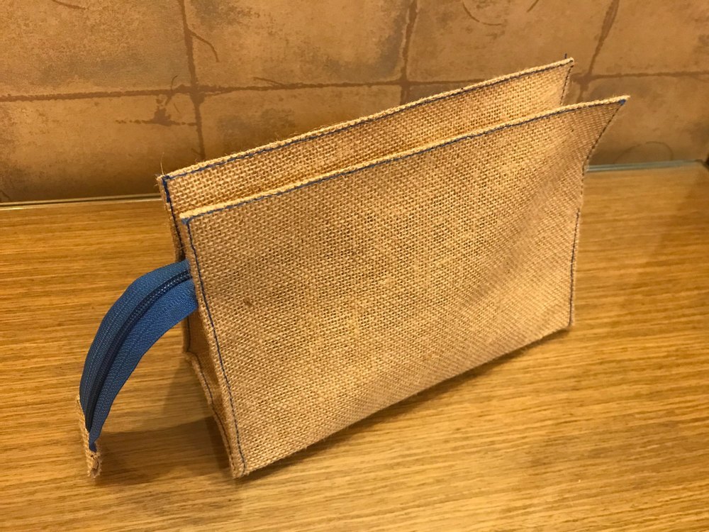 Rectangular Plain Zipper Jute Carry Bag, For Girls, Capacity: 1 kg