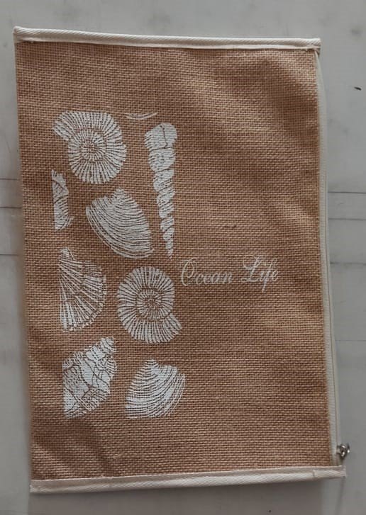 Hand Pouch natural jute beach purse