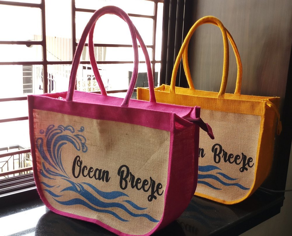 Short Cotton Padded Printed Jute Shoulder bag