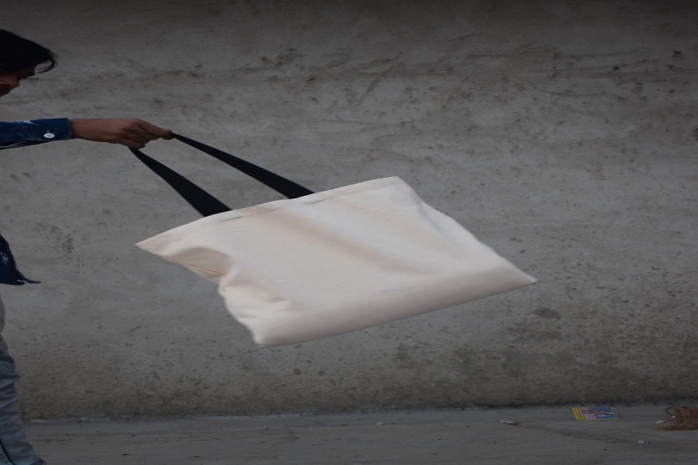 Handmade colored Loop Handle Cotton Bag, Capacity: 20 kg