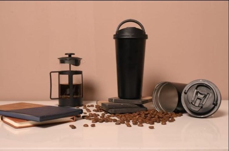 Black Stainless Steel Insulated Coffee Mug, For Gifting, Capacity: 600ml