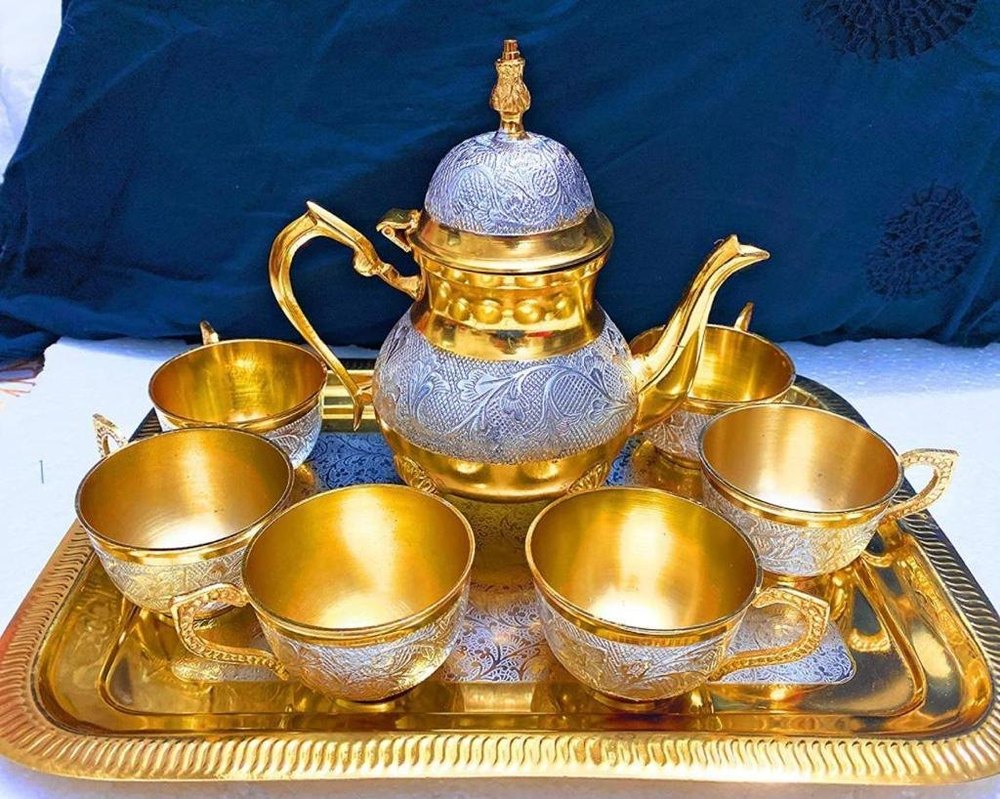 ARI Silver & Gold Brass Embossed Taj Tea Pot With 6 Cups And Tray