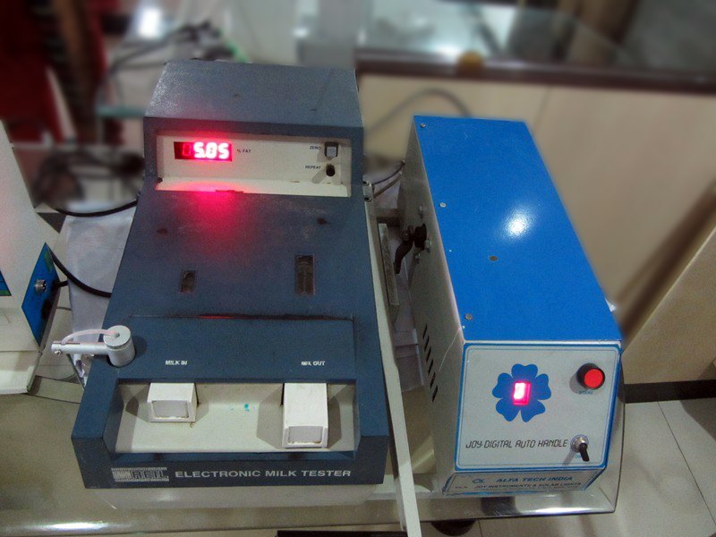 Mild Steel Electronic Milk Tester with Auto Handle, 220 V, 25kg