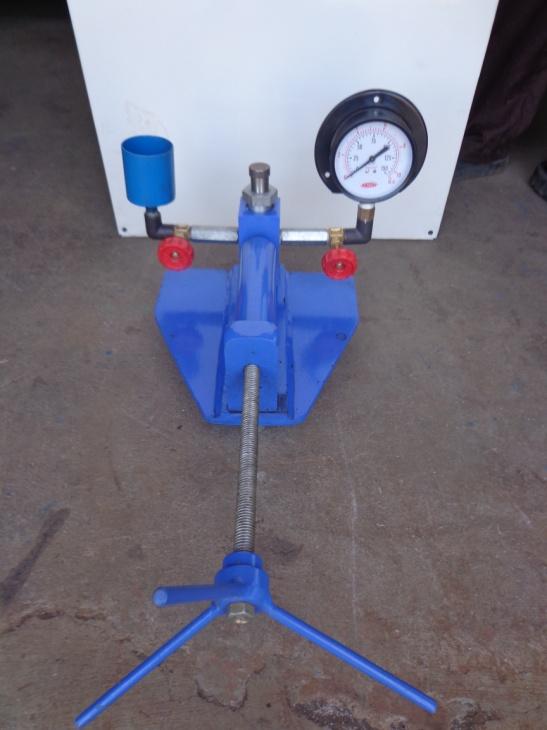 Dead Weight Pressure Gauge Tester
