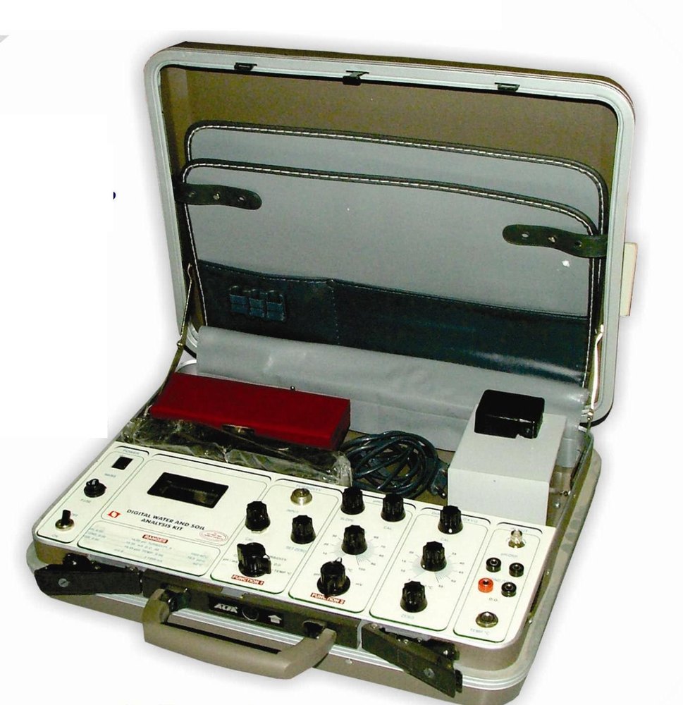 Polished White Water & Soil Analysis Kit, Automation Grade: Semi-Automatic