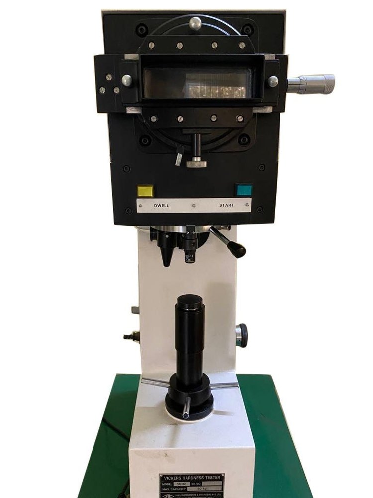 Vickers Hardness Testing Machine