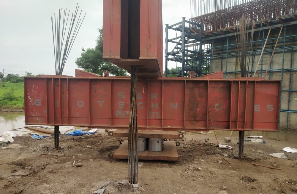 Automatic Mild Steel Load Testing Girder