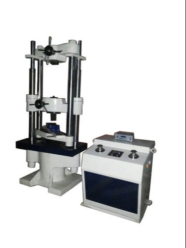 Universal Testing Machine, Capacity: 100-1000 Kn