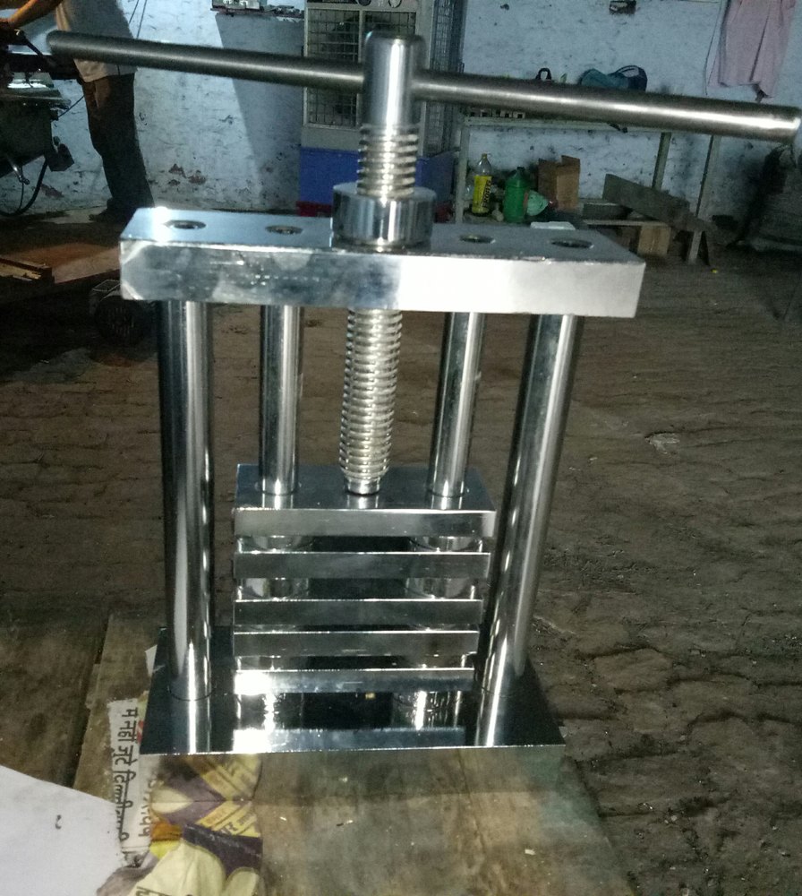 Compression Set Apparatus