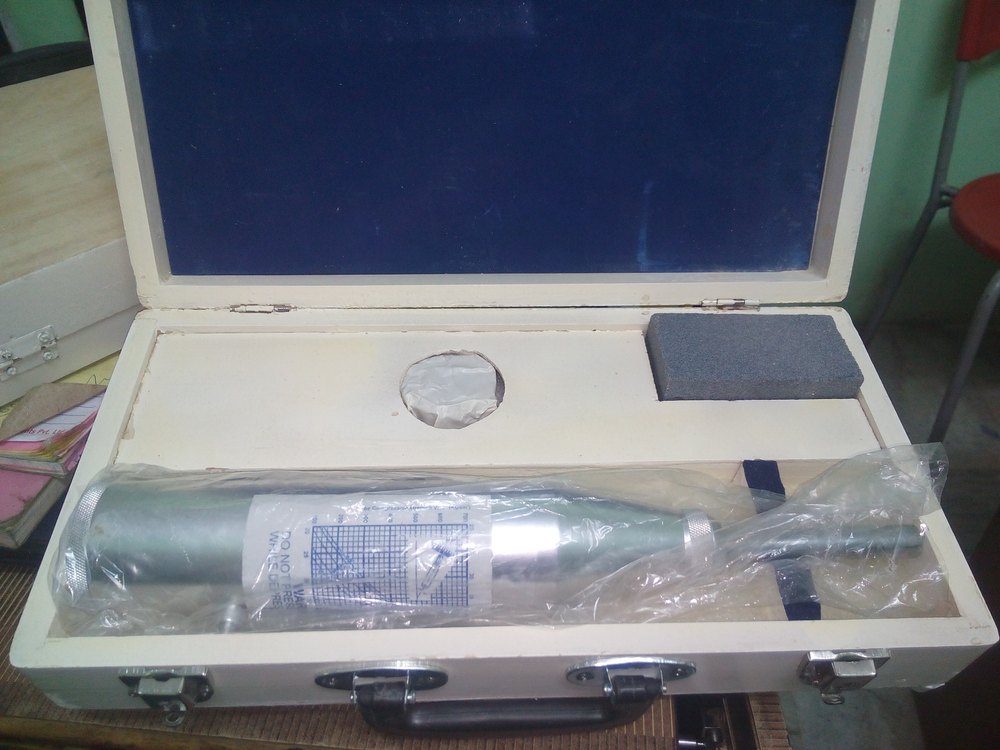 Stainless Steel Concrete Rebound Hammer Make In India Calibration Certificate One Year, For Commercial, Capacity: Standard