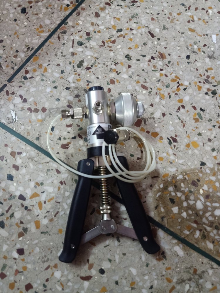 Black Analog SI Pressure Instruments TP1-40-K, For Calibration