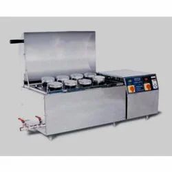Launder-O-Meter (Washing Fastness Tester)