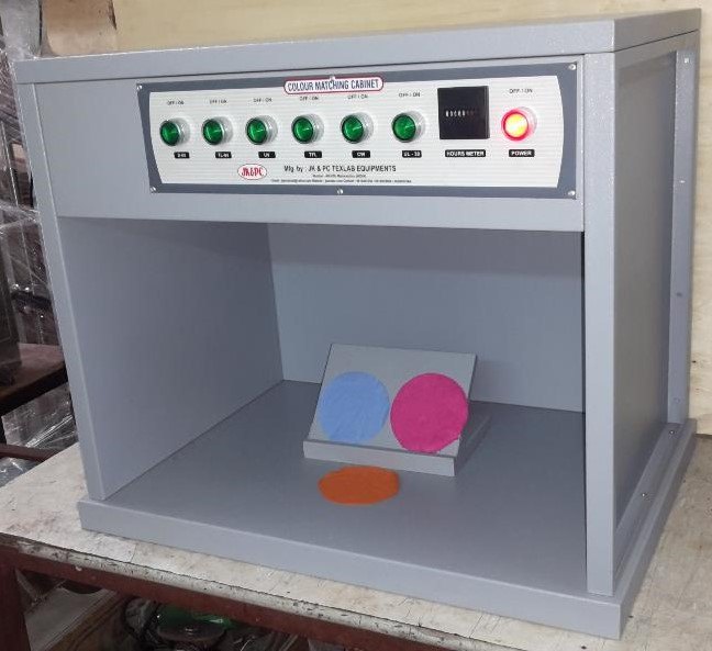 230 Vac 50 Hz Colour Matching Cabinet, For Industrial Use