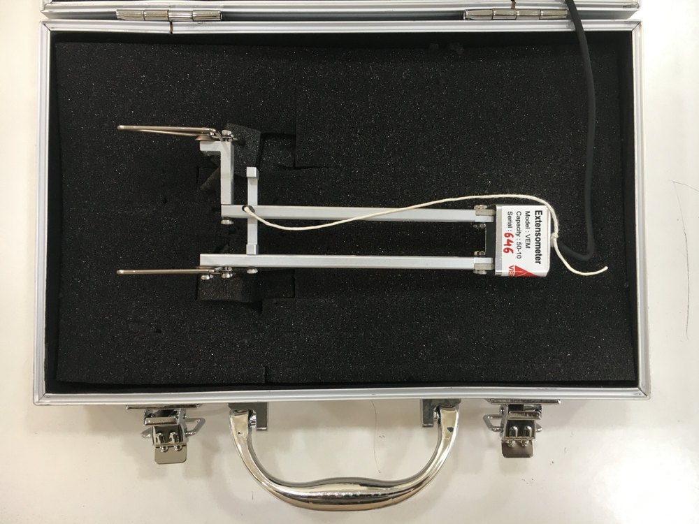 Electronic Extensometer