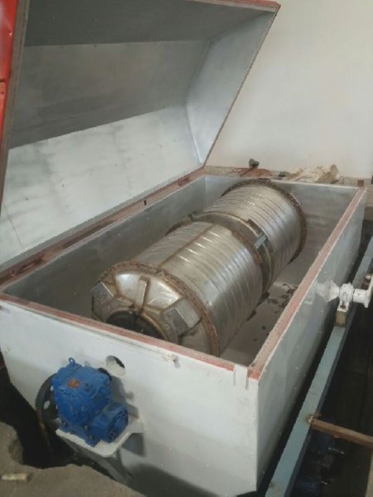 Rock N Roll Roto Moulding Machine