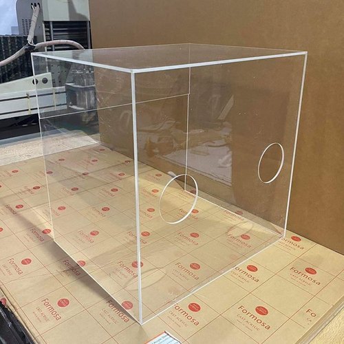 Transparent Acrylic Intubation Chamber for Covid-19