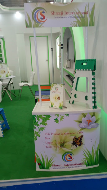 White Pvc Promo Table manufactures, Size: 31x16\'\'\'\' X84\'\'\'\'