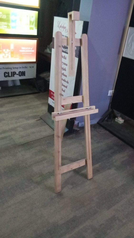 5\' Fit Display Wooden Easel Stand