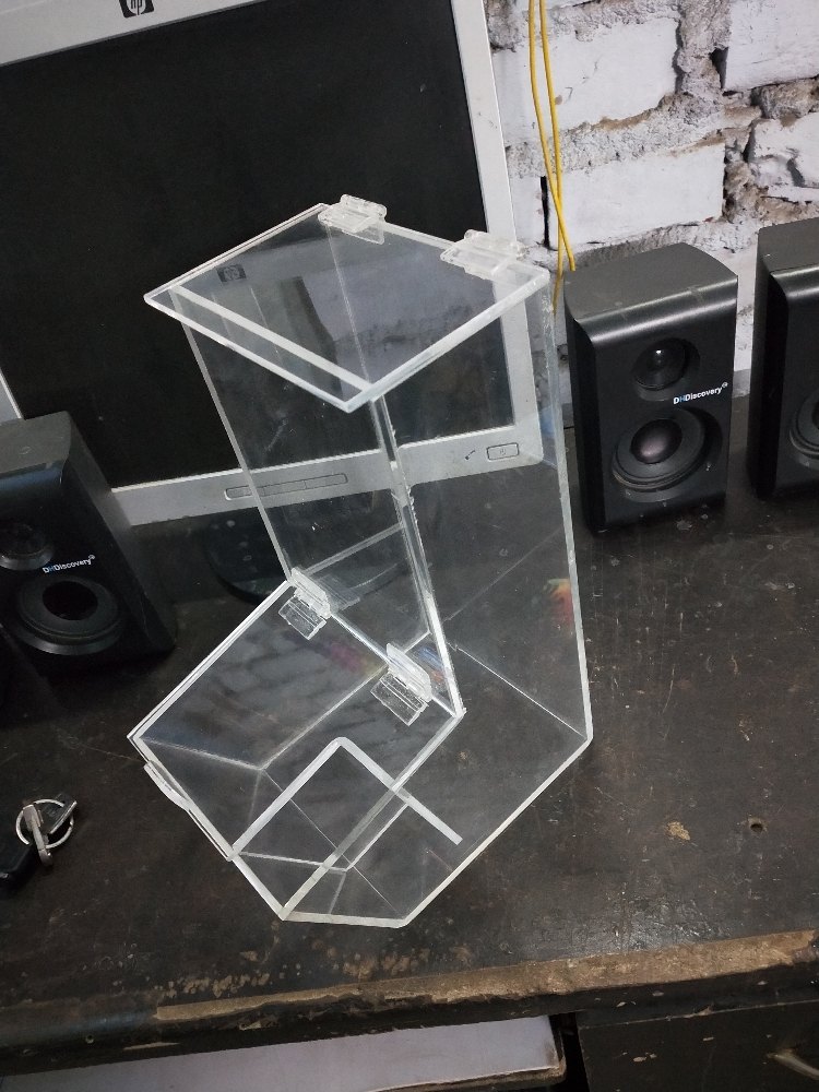 Stand Acrylic Display Riser