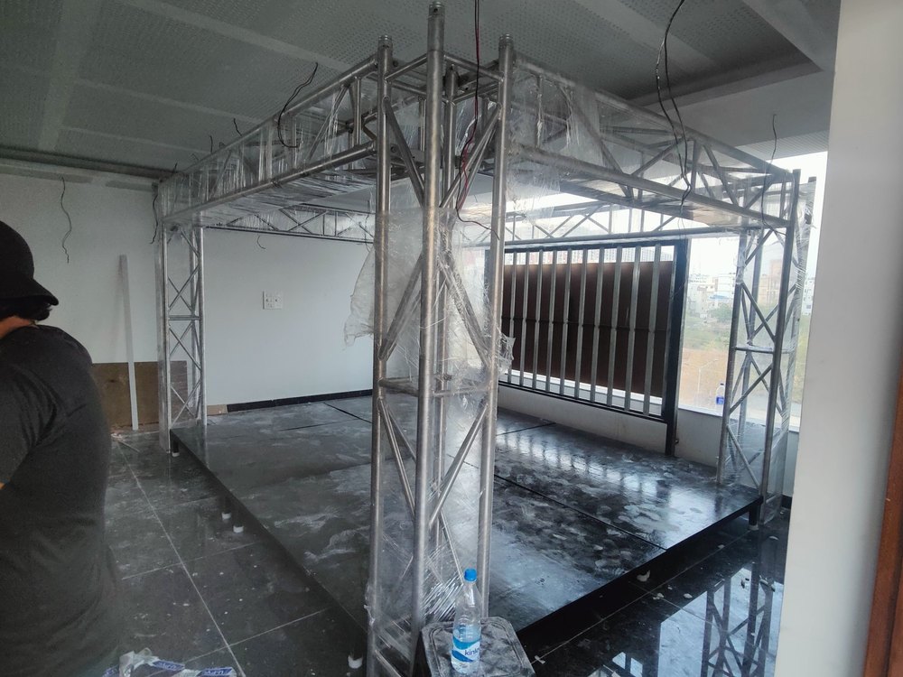 4 Pillars Exhibition Stand Aluminum Truss, For Industrial