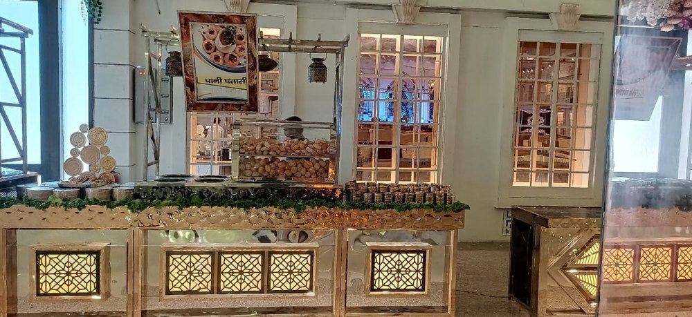 Basic Indian Wedding Catering Arrangement Service, For Eating, Counter Decoration