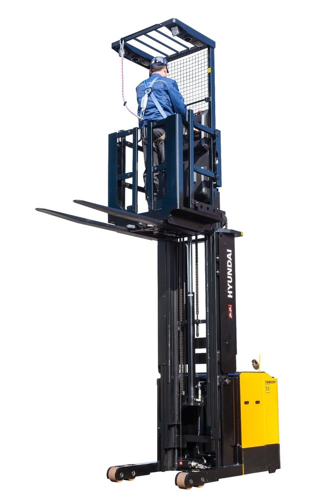 Hyundai Make Order Picker, For Industrial, Lifting Capacity: 9.3mtrs