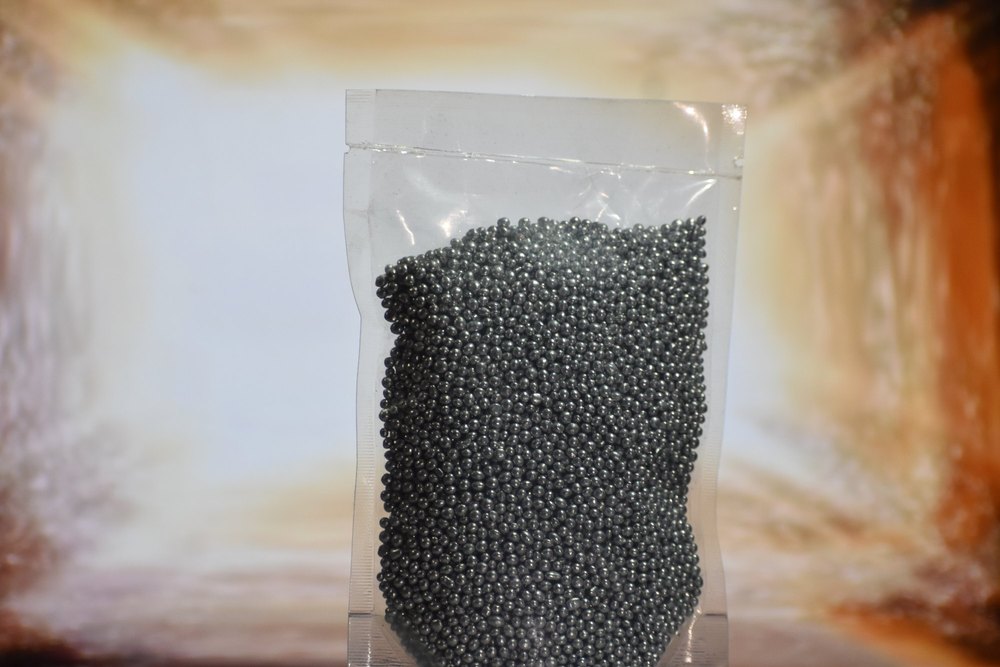 ROYAL Sweet Silver Balls, For Bakery, Packaging Size: 1 KG