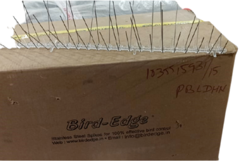 Plastic And Stainless Steel Birds Bird Edge Spikes, For Residential, Commercial