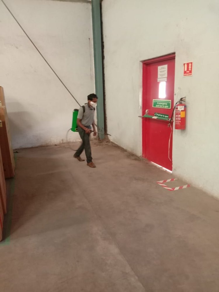 Spray Chemical based Pest Control Services For Flies