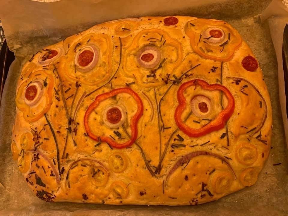Essential Blends Foccacia Bread, For Bakery, Packaging Size: 5pc