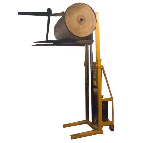 LMI STK-113 Battery Operated Paper Roll Stacker, For Industrial, Lifting Capacity: 1000 kg