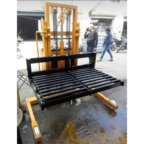 LMI Mild Steel Hydraulic Roller Platform Stacker, For Industrial, Lifting Capacity: 1000 kg