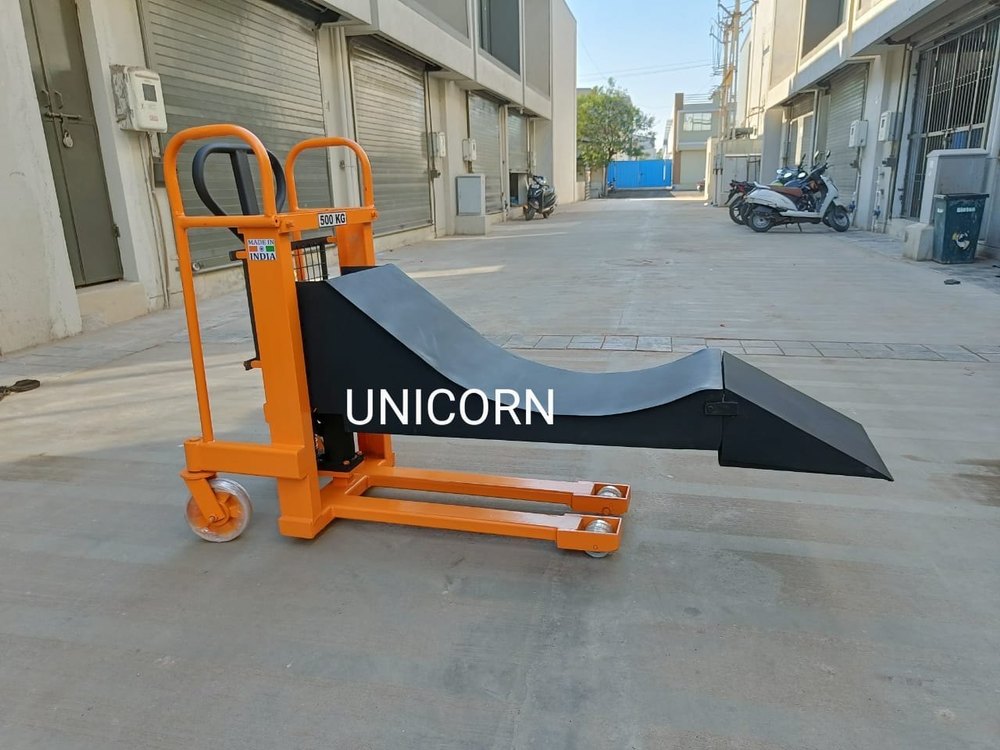 Unicorn 1 Ton PAPER ROLL STACKER, For Goods Lifting