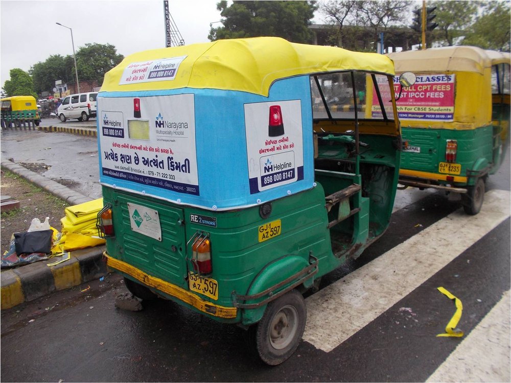 Auto Hood Advertising Service, Mode Of Advertising: Outdoor, Size: 6 Ft X 3 Ft