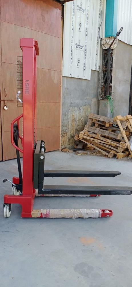 Sre 1000kg Manual Forklift Stacker, For Material Handling