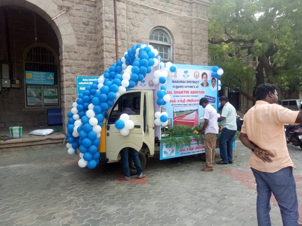 30 Days Or More Offline Roadshow Advertising Service, in Local