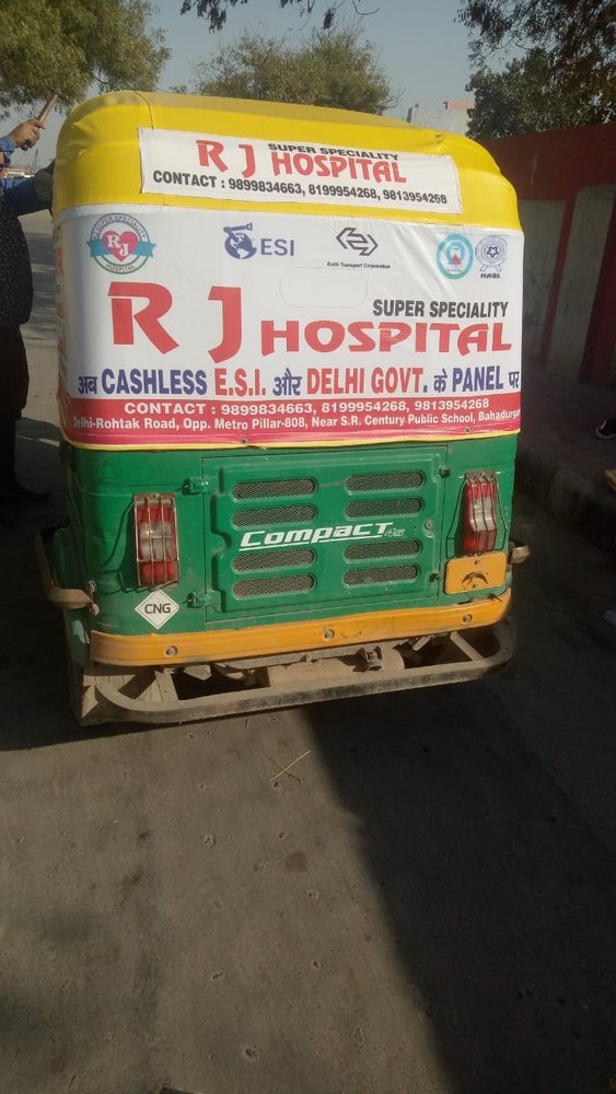 Led Screen Outdoor Brand Advertisement on Auto Rickshaw, Mode Of Advertising: Offline