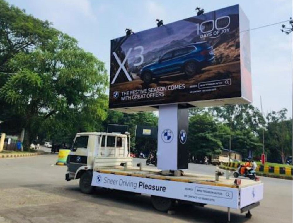 Backlit Hoarding Outdoor Transit Advertising Service