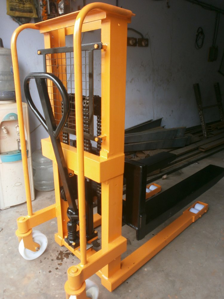500 Mini Hand Stacker, For Material Handling