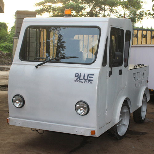 Nandan Hydraulic Electric Tow Tractor, For Industrial, Capacity: 2
