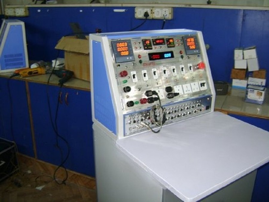 Electronics White Inverter And UPS Analyzer, 12- 220 VAC