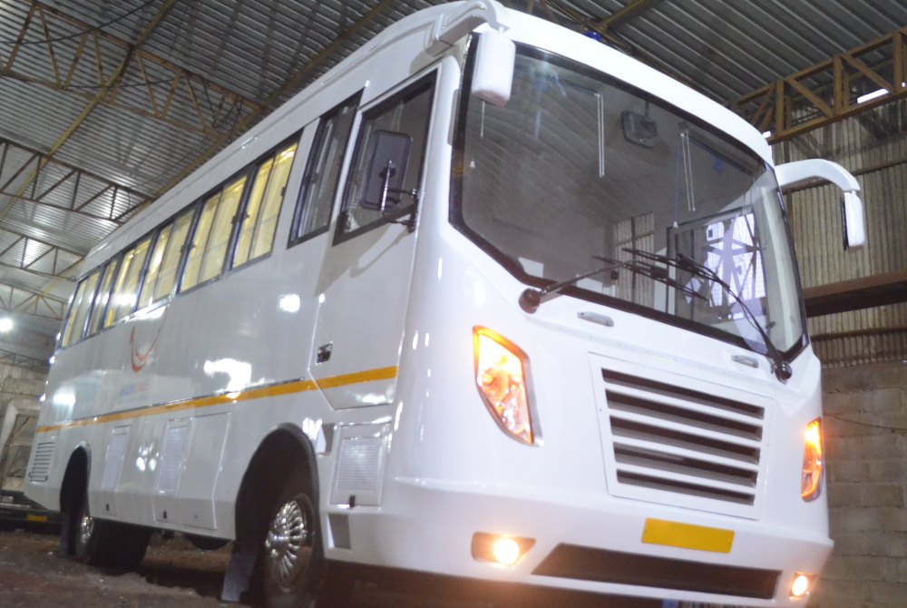 ASHOK LEYLAND Petrol Mobile Dental Van