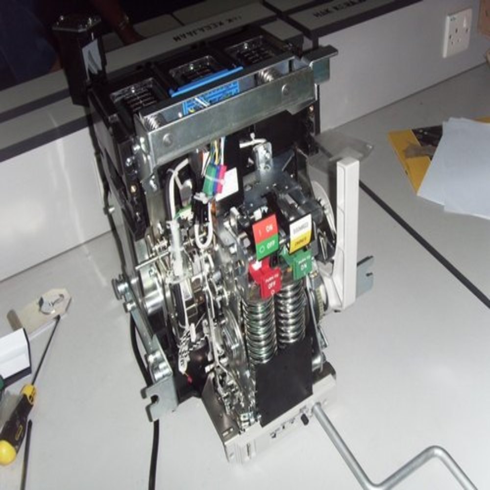 ACB VCB Services & Testing, Regular Test: Dielectric Test