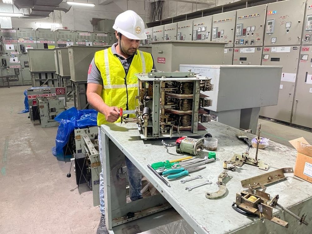 HT LT Breaker Testing Service