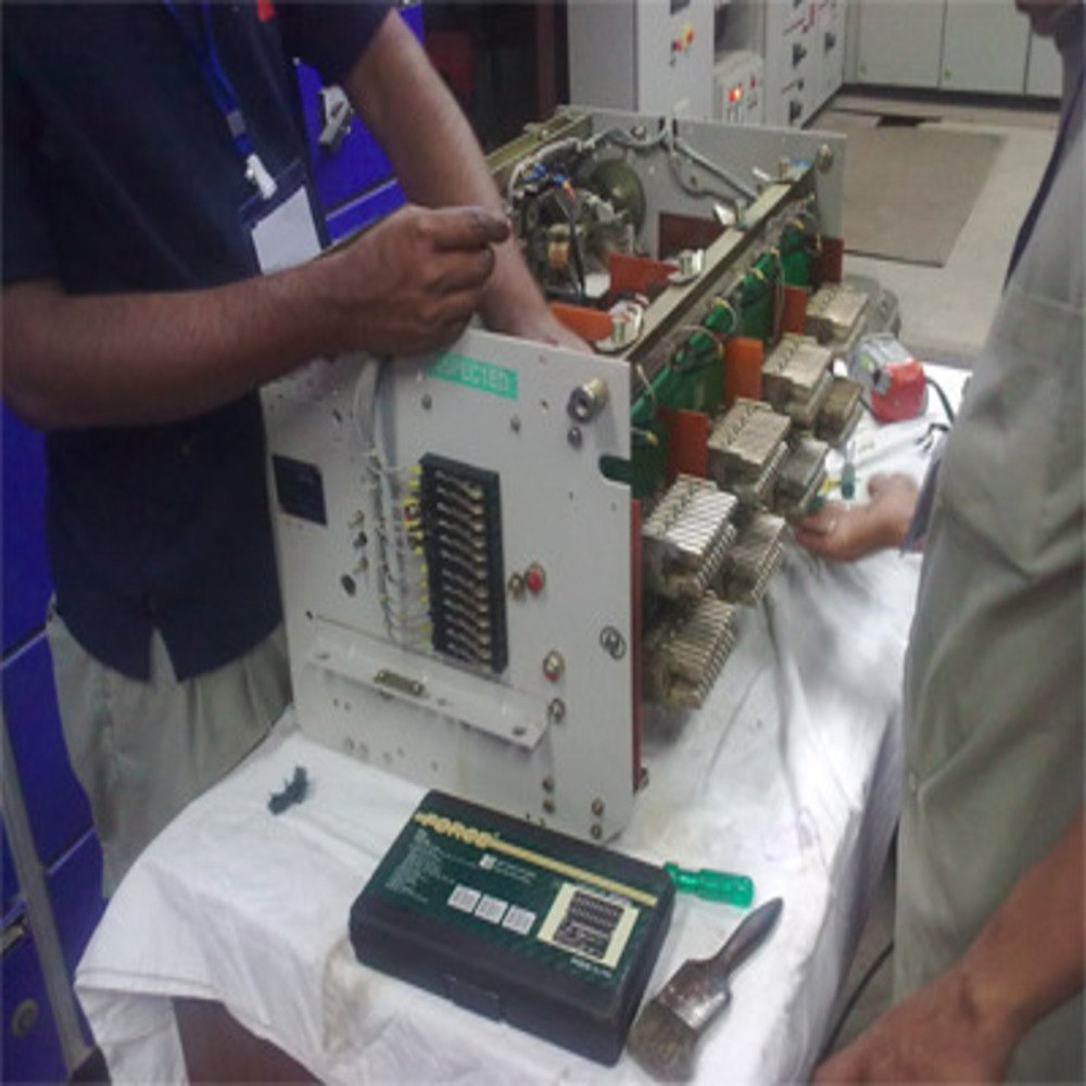 Circuit Breaker Testing Service